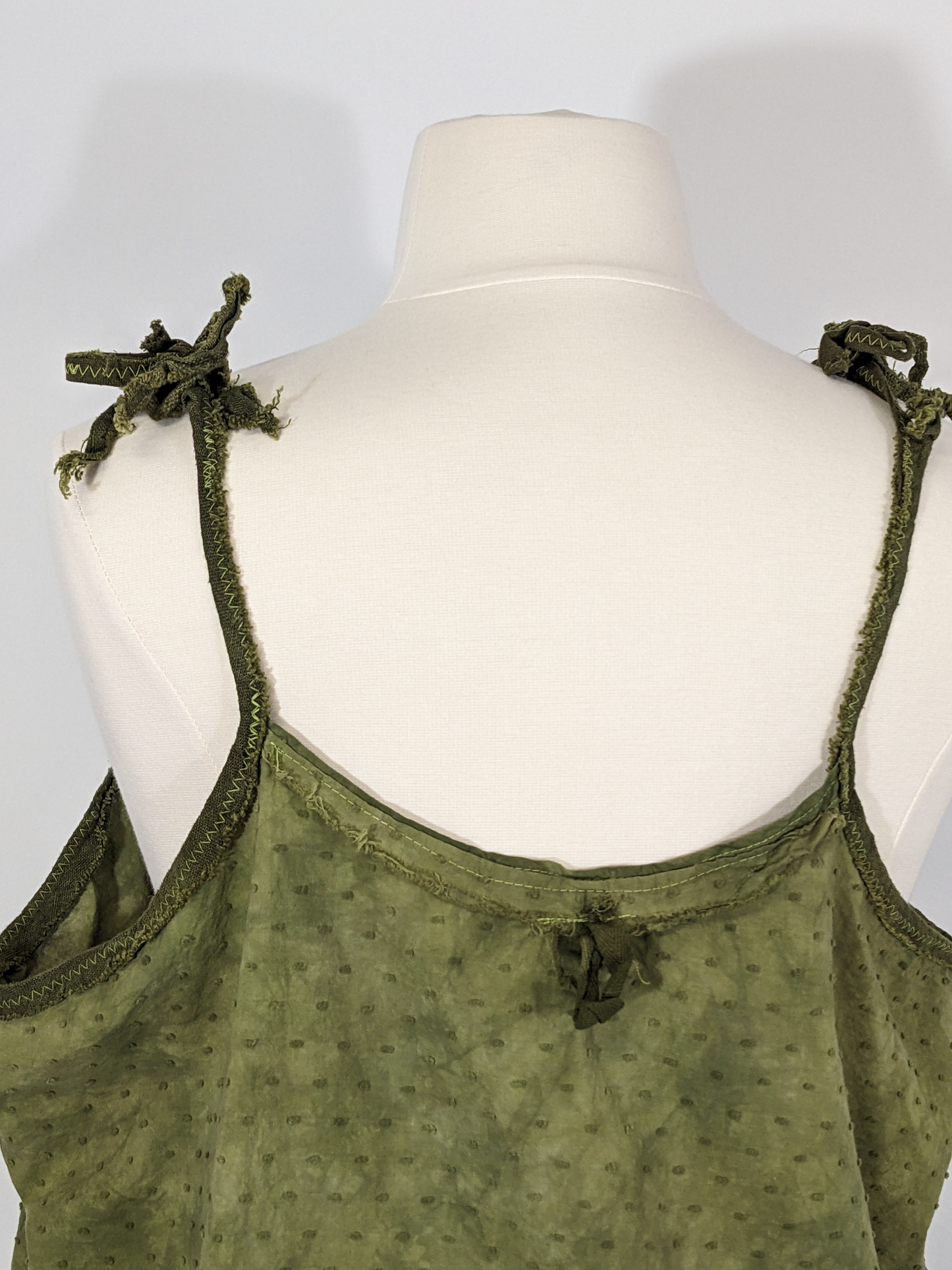 camo/cami/canned spinach slip-top