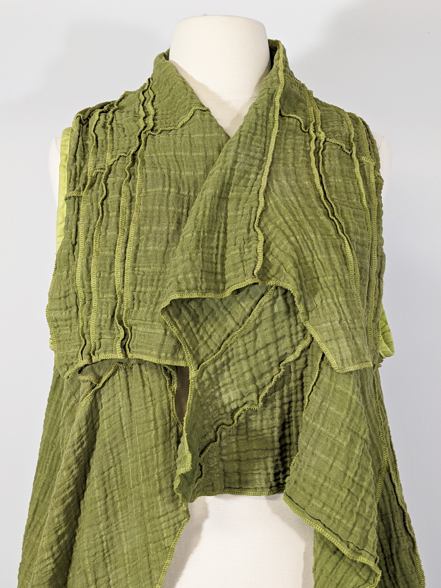 Perfect Avocado: deluxe double-gauze vest