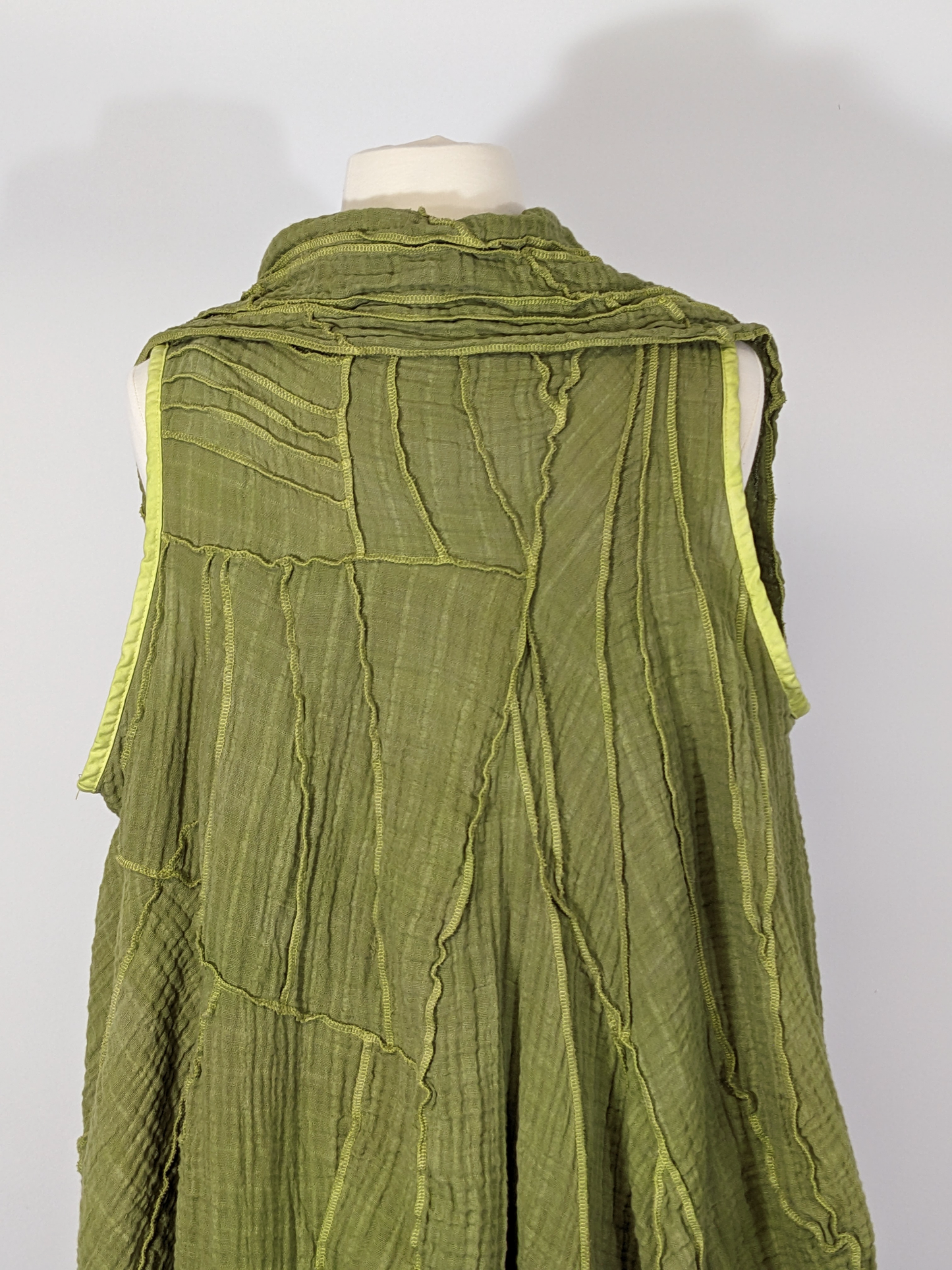 Perfect Avocado: deluxe double-gauze vest