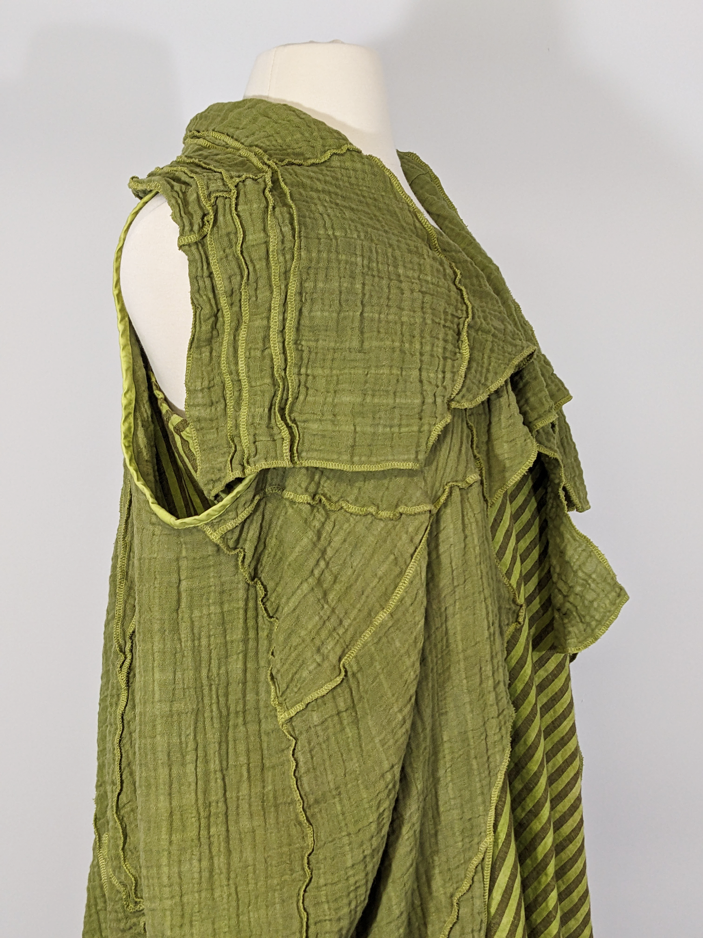 Perfect Avocado: deluxe double-gauze vest