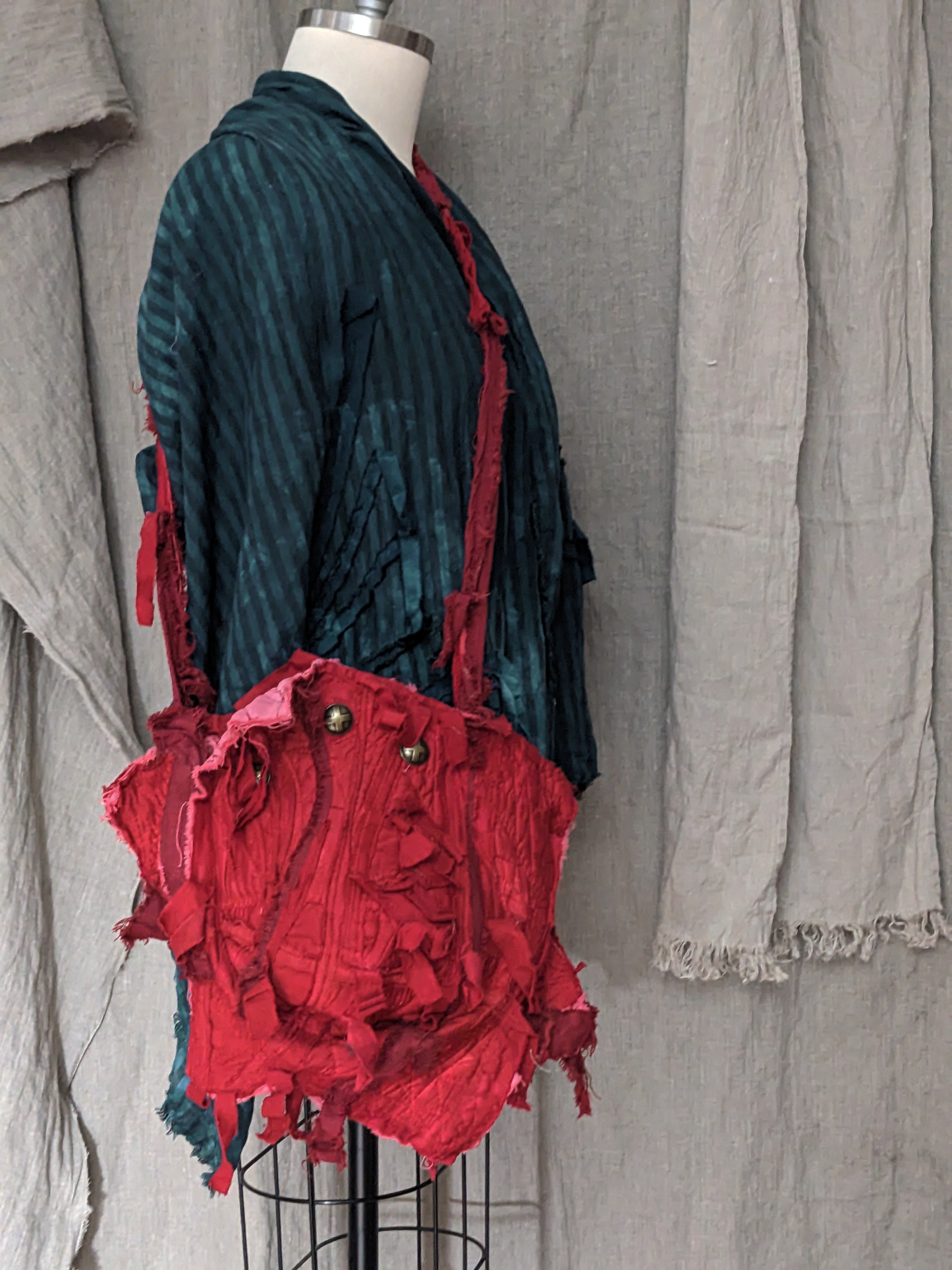 Secret Lentil Mossminder Pouch, bold red