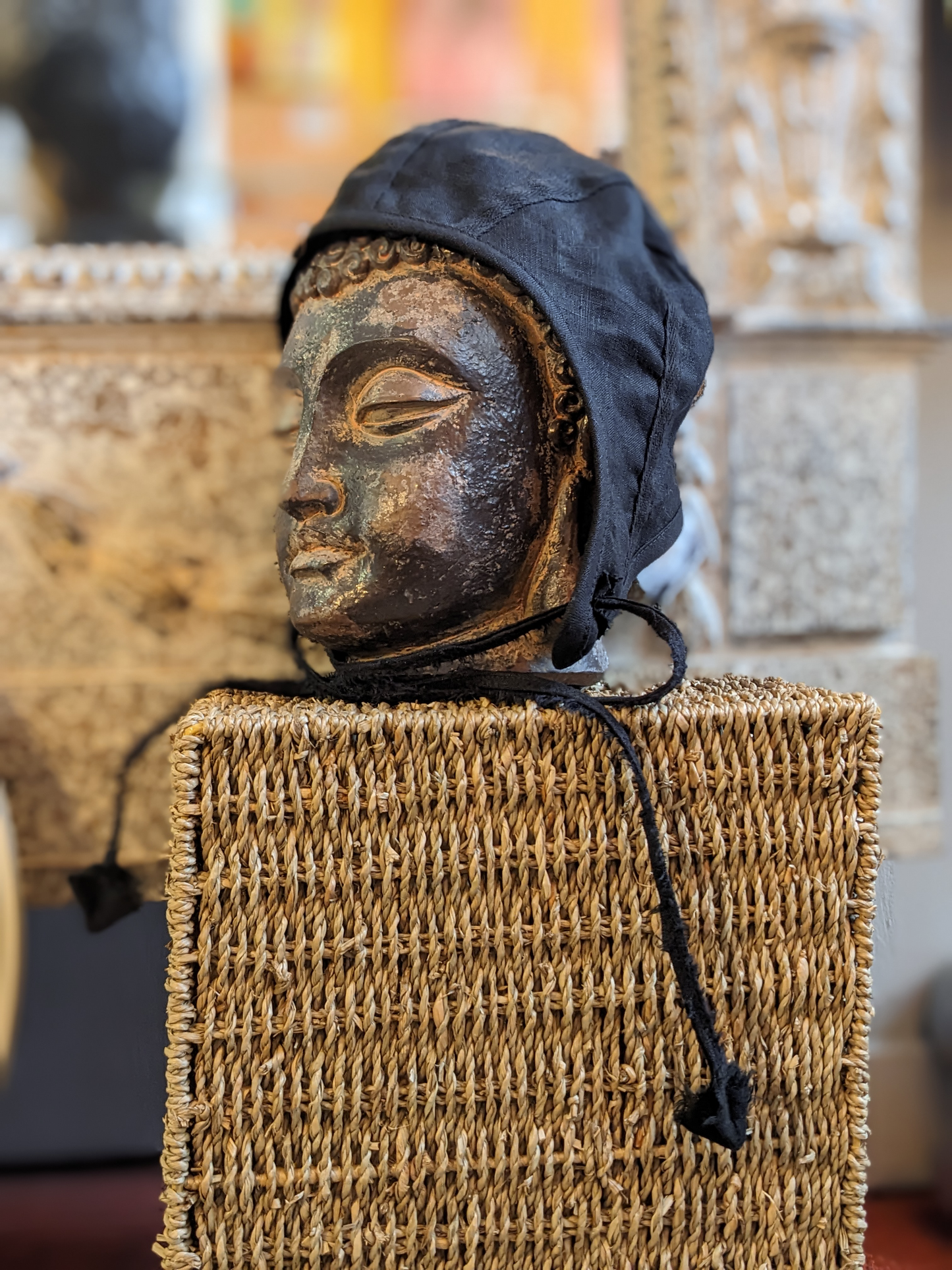 black linen gothbonnet