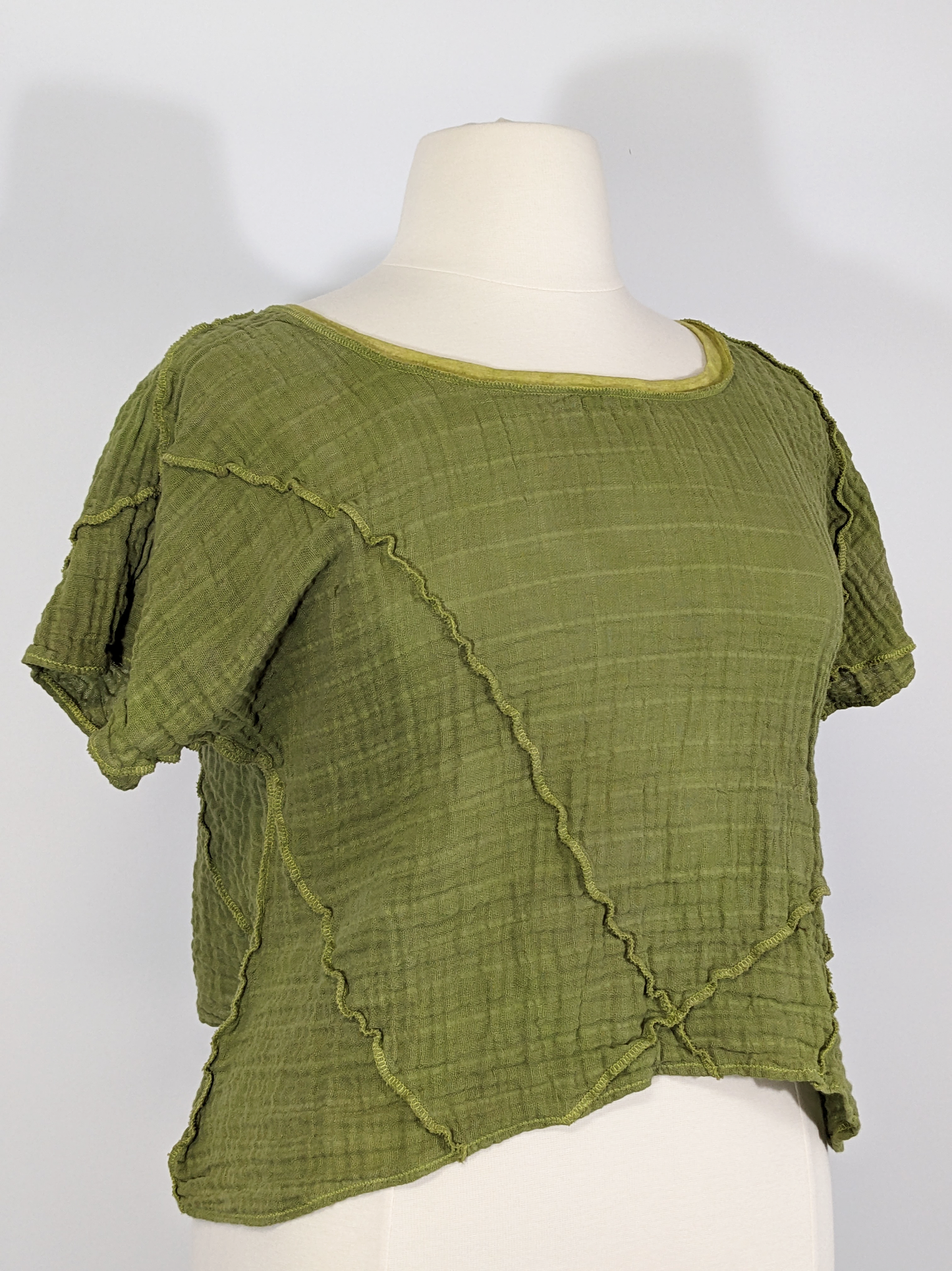 Perfect Avocado: double-gauze shirt